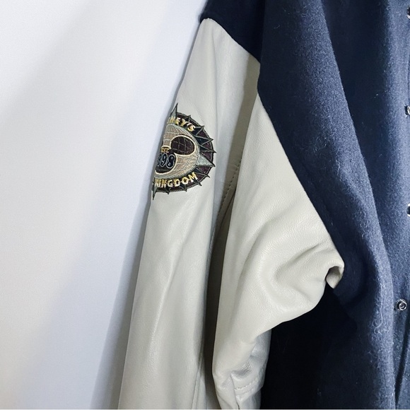 Disney - Animal Kingdom Bomber Jacket - Picture 2 of 5